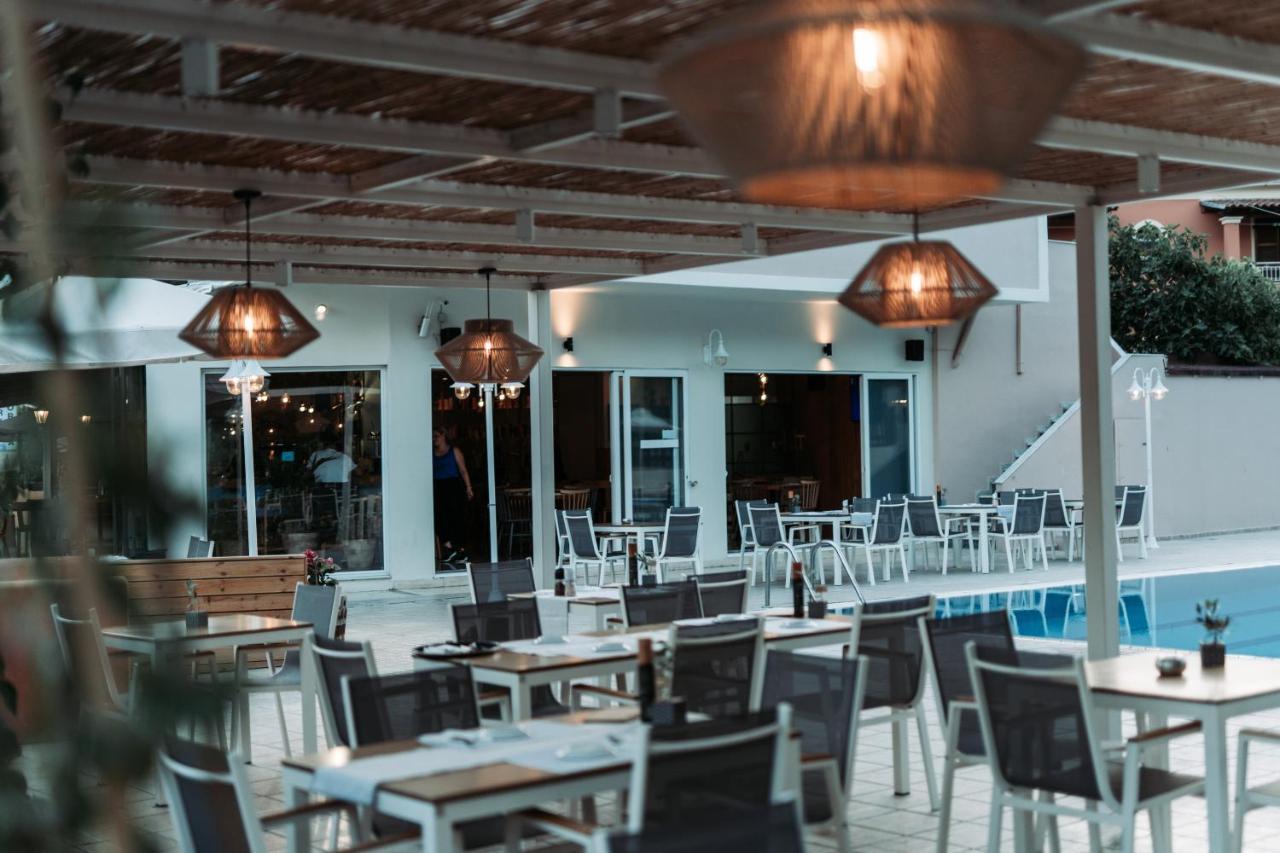 Dominoes Corfu Aparthotel Ypsos Exterior photo