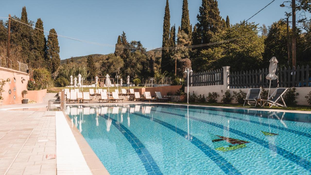 Dominoes Corfu Aparthotel Ypsos Exterior photo