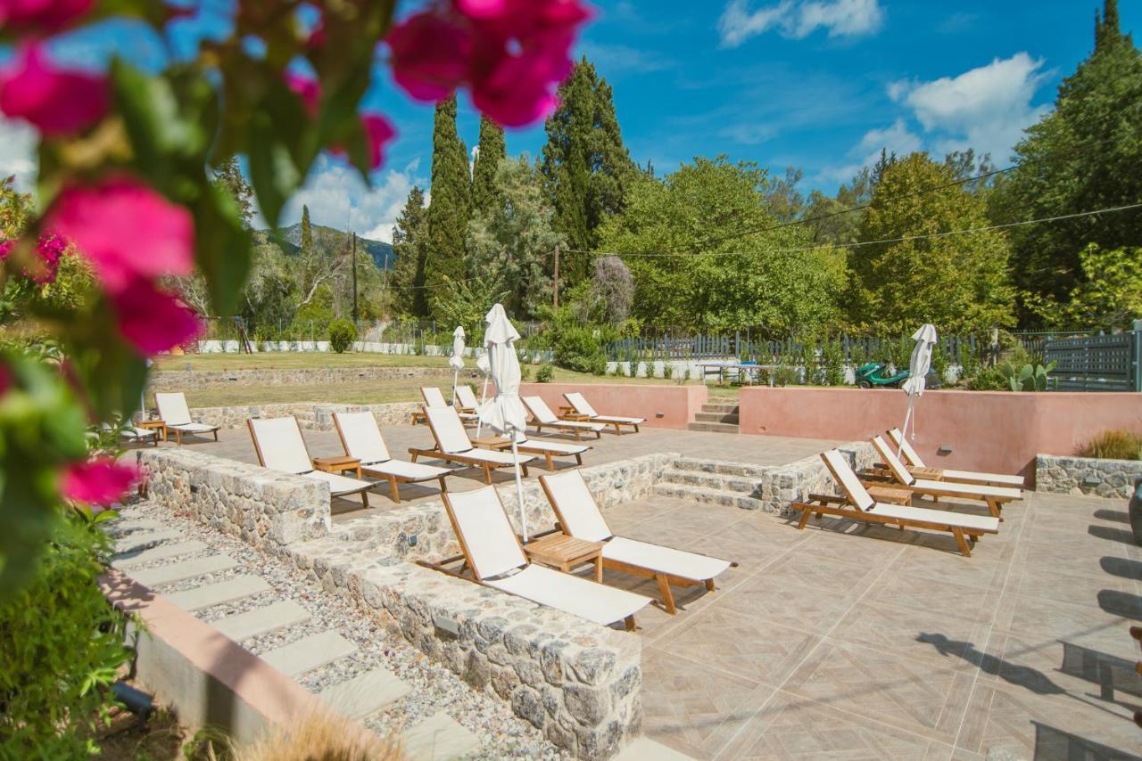 Dominoes Corfu Aparthotel Ypsos Exterior photo