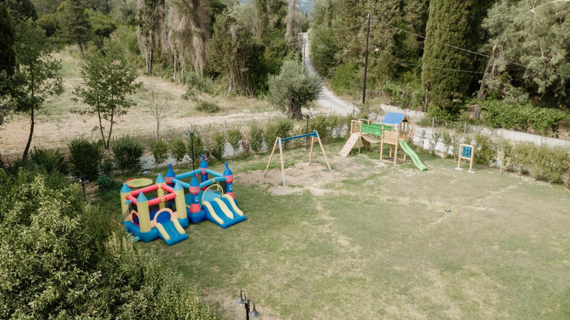Dominoes Corfu Aparthotel Ypsos Exterior photo