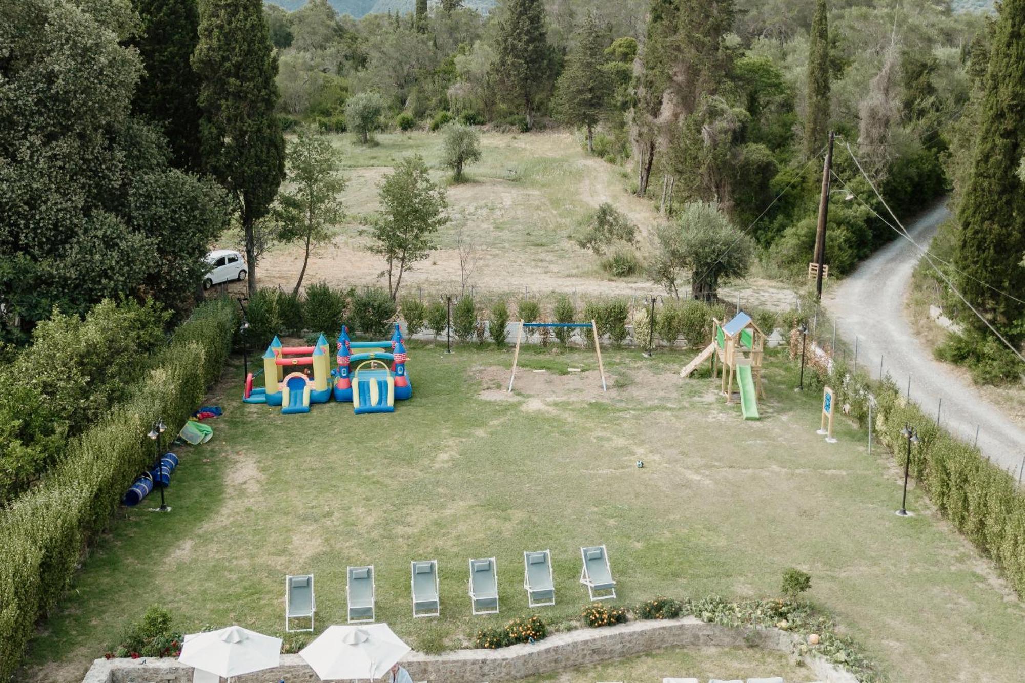 Dominoes Corfu Aparthotel Ypsos Exterior photo