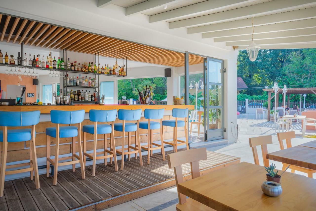 Dominoes Corfu Aparthotel Ypsos Exterior photo